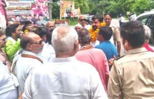 अगई सीमा से लेकर लालगंज तक हुआ जोशीला स्वागत, गदगद दिखे पुनिया