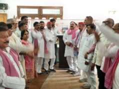 सपा ने हर्षोल्लास पूर्वक मनाया संविधान मान स्तंभ दिवस