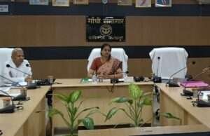 जिला विद्युत समिति की बैठक में बिजली योजनाओं की समीक्षा, जनप्रतिनिधियों ने उठाईं उपभोक्ताओं की समस्याएं