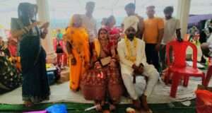 बेटी के सम्मान में आगे आई संघर्ष सेवा समिति, गृहस्थी का सामान और स्त्रीधन किया भेंट