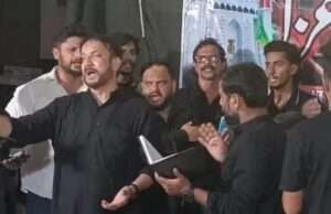 अज़ाखाना इतरत नक़वी से अक़ीदत व ऐहतेराम से निकला जुलूसे अज़ा