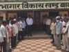 दिवंगत ग्राम पंचायत अधिकारी को कर्मचारियों को दी श्रद्धांजलि, जताई संवेदना