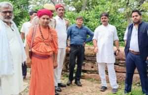 कांवर यात्रा को लेकर जिलाधिकारी ने विजयगढ़ दुर्ग का किया नीरीक्षण