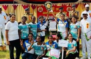 जोनल पुलिस हॉकी में पेनल्टी स्ट्रोक से हुआ फैसला, बस्ती को हराकर सिद्धार्थनगर बना चैंपियन