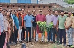 सभी 15 मंडलों के समस्त1225 बूथों पर चलाया गया वृहद वृक्षारोपण अभियान में