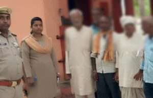 चिल्हिया पुलिस ने ग्राम टेकनार बुजुर्ग में वरिष्ठ नागरिकों के साथ की गोष्ठी