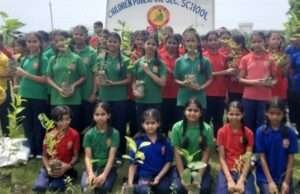 चिल्ड्रेन पब्लिक स्कूल, फतेहपुर में उत्साहपूर्वक मनाया गया पौधरोपण अभियान