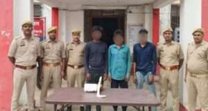 24 घंटे के भीतर चोरी का खुलासा, तीन शातिर चोर गिरफ्तार, नकदी, स्कूटी और औजार बरामद