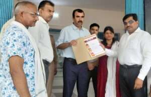 नीट समेत प्रतियोगी परीक्षाओं के पेपर लीक की उच्च स्तरीय जांच की मांग, राष्ट्रपति के नाम सौंपा ज्ञापन
