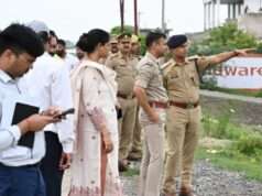 प्रस्तावित वीवीआईपी कार्यक्रम को लेकर डीएम और एसपी ने किया स्थलीय निरीक्षण
