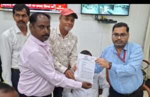 पत्रकारों की सुरक्षा व कल्याण को लेकर 30 सूत्रीय मांगपत्र जिलाधिकारी को सौंपा