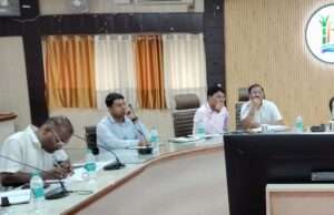 विद्युत विभाग की हुई बैठक,डीएम ने लाइन लॉस कम करने व उपभोक्ता समस्याओं के त्वरित निस्तारण के दिये निर्देश