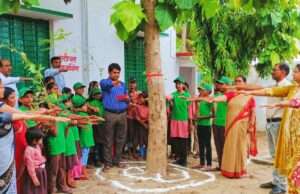 एक पेड़ माँ के नाम’ अभियान के तहत पेरई विद्यालय में पौधरोपण, पर्यावरण संरक्षण का लिया संकल्प