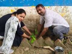 एक पेड़ मां के नाम’ अभियान के तहत प्राथमिक विद्यालय हिसामपुर परसाखी में पौधारोपण, हरियाली बढ़ाने का लिया संकल्प