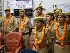 उपनिरीक्षक पद पर चयनित महिला एवं पुरुष आरक्षियों का एसपी ने किया सम्मान