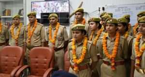 उपनिरीक्षक पद पर चयनित महिला एवं पुरुष आरक्षियों का एसपी ने किया सम्मान