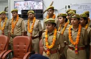 उपनिरीक्षक पद पर चयनित महिला एवं पुरुष आरक्षियों का एसपी ने किया सम्मान