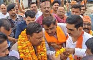 भाजपा प्रदेश अध्यक्ष पंकज चौधरी का सैकड़ों कार्यकर्ताओं के साथ नपाध्यक्ष ने किया स्वागत