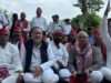 भाजपा सांसद निशिकांत दुबे पर विभिन्न थानों में तहरीर दिए जाने के 24 घंटे से अधिक समय बीत जाने के बाद भी मुकदमा दर्ज नही करने पर सपा का सांकेतिक धरना