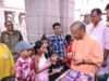 विंध्यधाम में दर्शन-पूजन के बाद बच्चों से मिले सीएम योगी, बांटी चॉकलेट