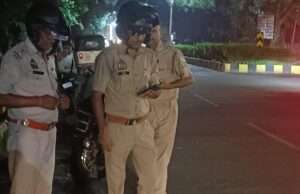 संगीत समिति कंपनीबाग के पास अचेत अवस्था में मिला युवक मां को किया पुलिस ने सुपुर्द