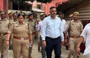 जिलाधिकारी ने सक्तेशगढ़ परमहंस आश्रम का किया निरीक्षण