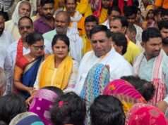 सड़क दुर्घटना में मृतकों के परिजनों से मिले विधायक रमाशंकर पटेल,व्यक्त की गहरी शोक संवेदना