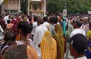 स्वामी अड़गड़ानंद महाराज के आश्रम में उमड़ी भारी भक्तों के भीड़