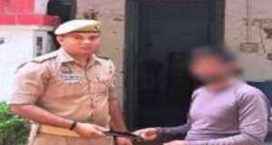 जीआरपी झांसी की तत्परता से यात्री का गुम हुआ मोबाइल बरामद, सुरक्षित लौटाया