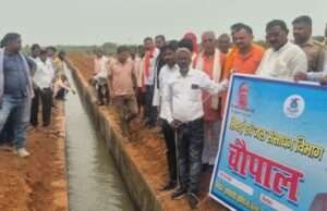 45 वर्ष बाद नहर में पानी देख चहके किसान, विधायक राजमणि कोल की पहल को किसानों ने सराहा