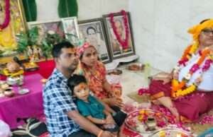 गुरु पूर्णिमा पर श्रद्धालुओं ने लिया पूज्य बिरजू महाराज का आशीर्वाद, रजत जयंती महोत्सव की दी जानकारी