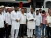 चकदहा ड्रेन की सफाई और जल निकासी की मांग को लेकर अजय लल्लू के नेतृत्व में DM को सौंपा ज्ञापन