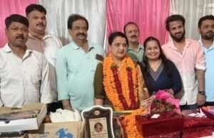 स्वैच्छिक सेवानिवृत्ति पर डिप्टी पोस्ट मास्टर सीमा मेहरोत्रा को भावभीनी विदाई