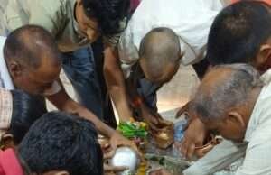 घुइसरनाथ धाम में जलाभिषेक को उमड़े श्रद्धालु