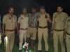 पुलिस को देखते ही झोंकी गोलियां, जवाबी कार्रवाई में बदमाश घायल