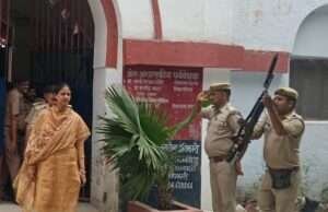 डीएम और एसपी ने किया जिला कारागार का औचक निरीक्षण, व्यवस्थाओं का लिया जायजा