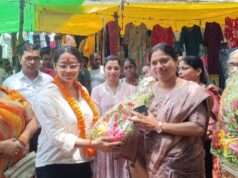 ननिहाल आगमन पर नवनियुक्त पुलिस सेवा अधिकारी रोली मद्धेशिया का भव्य नागरिक अभिनंदन