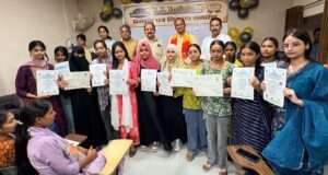 कंप्यूटर प्रशिक्षण पूर्ण करने वाले विद्यार्थियों का हुआ सम्मान, उज्ज्वल भविष्य की दी शुभकामनाएँ