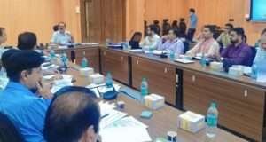 झांसी को नवाचार विकास मॉडल के रूप में स्थापित करें : मण्डलायुक्त