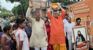 विधायक रत्नाकर मिश्रा के उपस्थिति में निकाली गईं कलश वंदन यात्रा