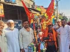 मुस्लिम समाज ने दिया भाईचारे का संदेश, हरिद्वार काँवड़ यात्रा के लिए रवाना हुए शिवभक्त को फूल मालाये डाल रवाना किया