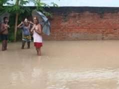 भयंकर बारिश से घुस घरों में पानी