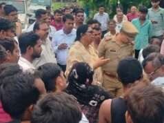 जलभराव से गिरे घरों का निरीक्षण करने पहुंचीं राज्यमंत्री कृष्णा पासवान