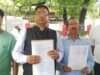 नगर पालिका की परती जमीन पर अवैध कब्जे के विरोध में आप ने किया प्रदर्शन, जिलाधिकारी को सौंपा ज्ञापन