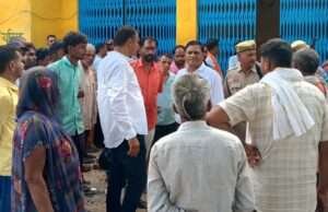 लालगोपालगंज चैकी प्रभारी पर अभद्रता के आरोप, व्यापारियों ने कार्रवाई की मांग