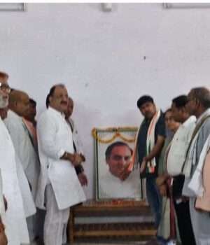 सद्भावना दिवस के रूप में कांग्रेसियों ने मनाया राजीव गांधी का जन्मदिन