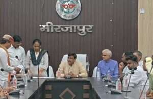 बुन्देलखंडी वार्ड के उपचुनाव में भाजपा के नवनिर्वाचित सभासद नितिन केशरवानी ने ली पद एवं गोपनीयता की शपथ