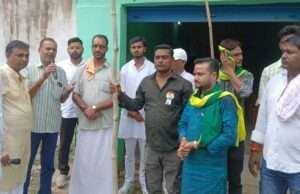 स्वतंत्रता दिवस पर जनसत्ता दल लोकतांत्रिक पार्टी के नगर कार्यालय में किया गया ध्वजारोहण