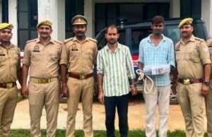 मोबाइल हैक कर 31 लाख की ठगी करने वाले दो आरोपी गिरफ्तार