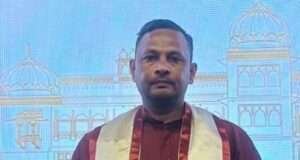 डायट प्रवक्ता अमृत कुमार यादव को लखनऊ विश्वविद्यालय ने पीएचडी की उपाधि से किया सम्मानित